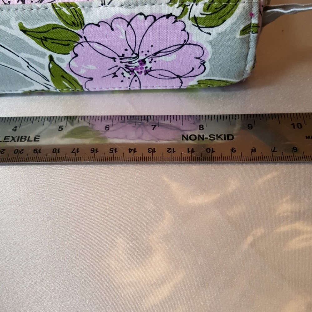 SALE: NEW Vera Bradley NEW Bag, Ognzr. Unused. - Picture 6 of 8